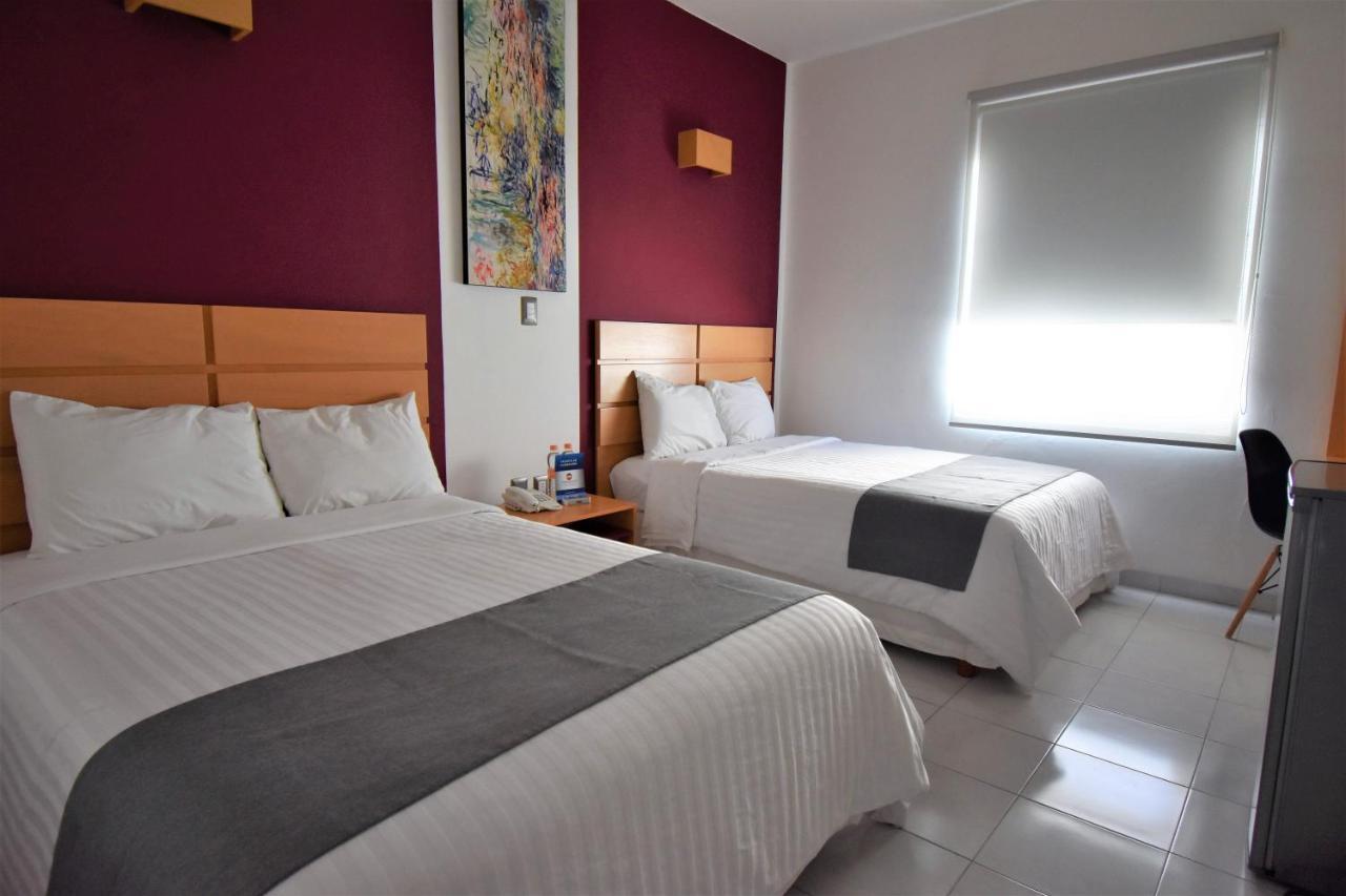 Hotel Mexico Inn Express Саламанка Екстер'єр фото